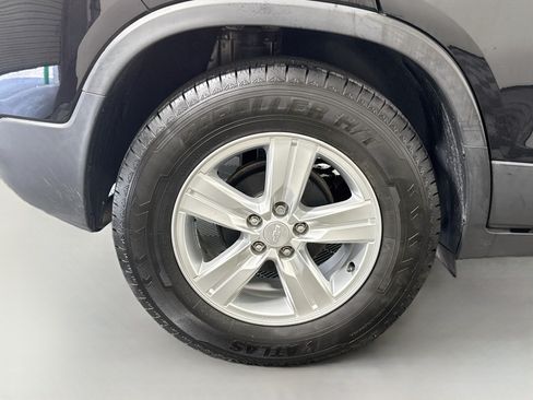 Used 2019 Chevrolet Trax LS FWD image 31