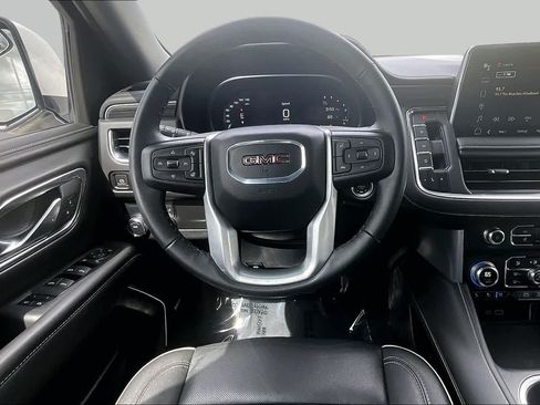 Used 2024 GMC Yukon SLT w/ SLT Luxury Package RWD image 6