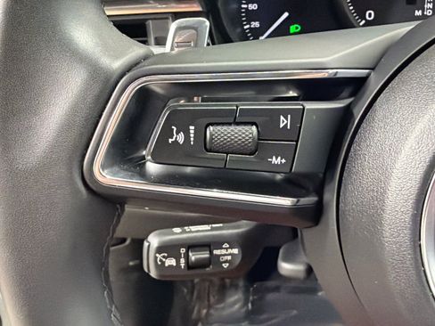 Certified 2026 Porsche Macan AWD/4WD image 37