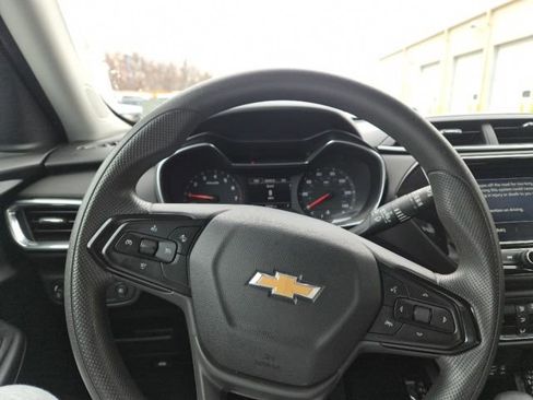 Used 2021 Chevrolet TrailBlazer LT w/ Convenience Package image 21