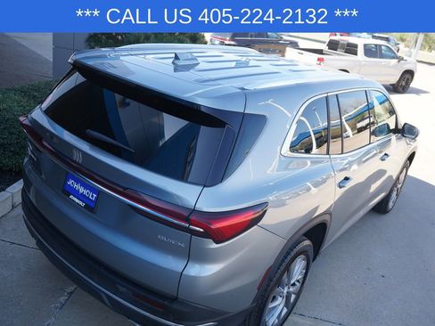 Used 2025 Buick Enclave Preferred image 16