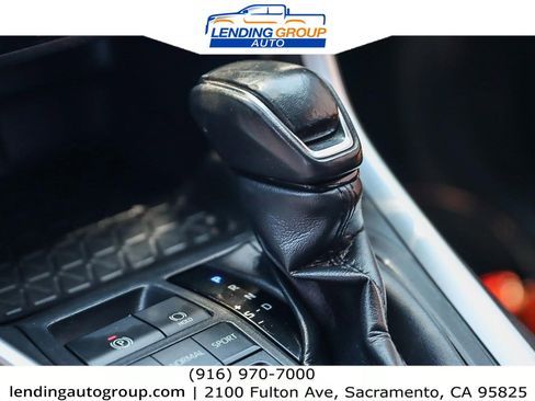 Used 2019 Toyota RAV4 XLE Premium image 18