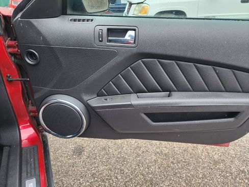 Used 2010 Ford Mustang V6 Coupe image 7