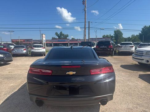 Used 2016 Chevrolet Camaro LT RWD image 6