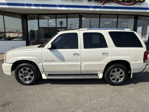 Used 2006 Cadillac Escalade AWD image 4