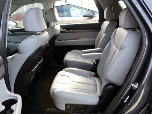 Used 2020 Hyundai Palisade SEL w/ Premium Package image 23