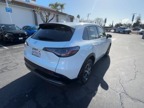Certified 2023 Honda HR-V EX-L image 8