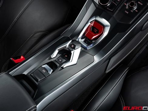 Used 2015 Lamborghini Huracan LP 610-4 AWD/4WD image 33