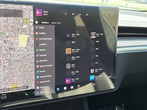 Used 2023 Tesla Model S Plaid image 19