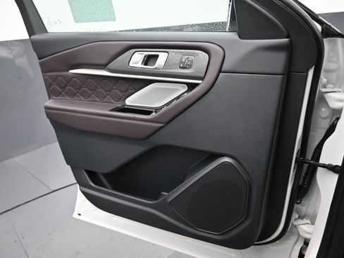 New 2026 Ford Explorer Platinum w/ LUX Leather Package AWD/4WD image 15