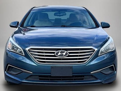 Used 2016 Hyundai Sonata SE image 3