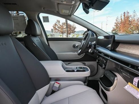 New 2026 Hyundai Ioniq 9 SEL AWD/4WD image 19