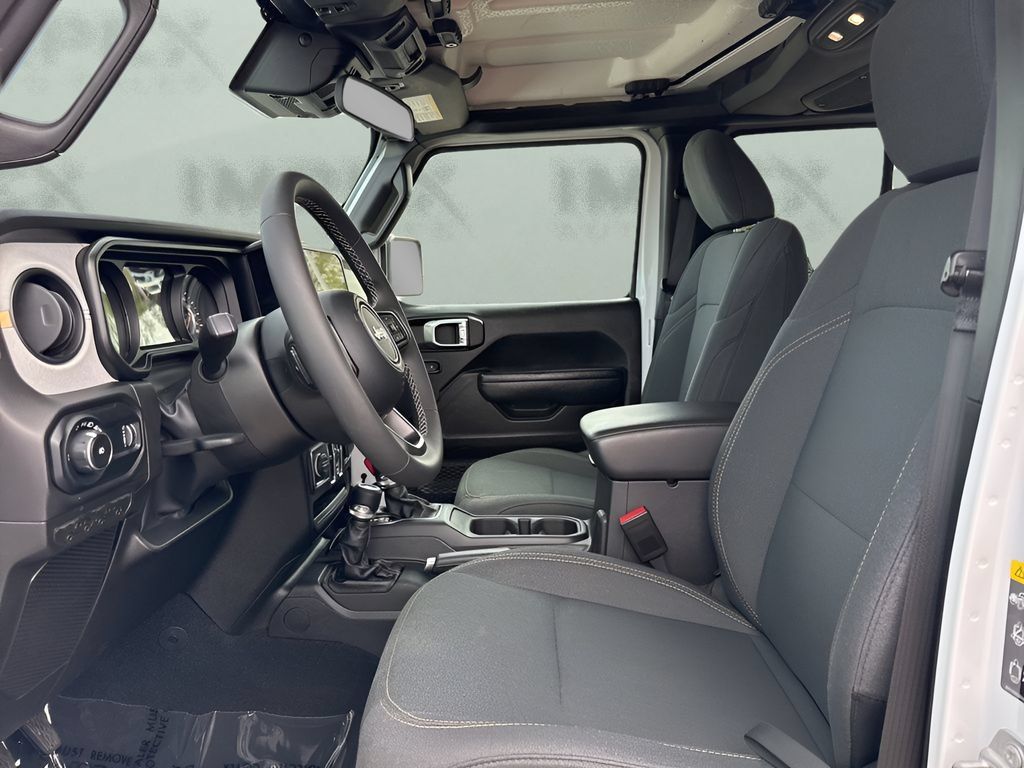 Used 2025 Jeep Wrangler Unlimited Sport AWD/4WD image 10