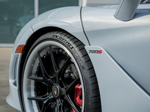 Used 2018 McLaren 720S image 14