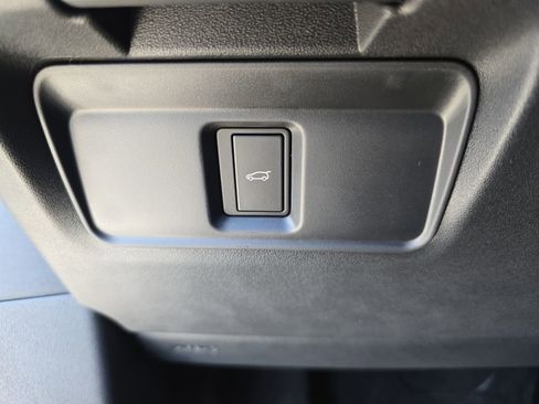 New 2026 Land Rover Range Rover Evoque S image 25