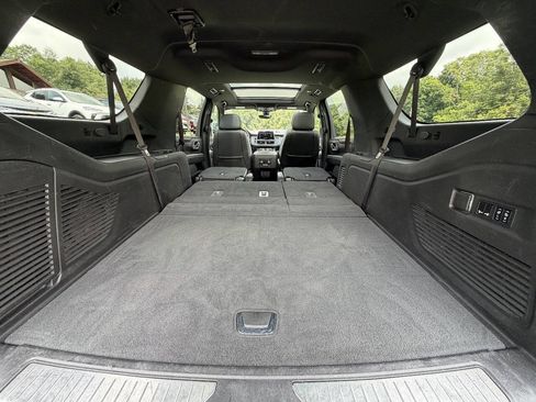 Used 2021 Chevrolet Suburban High Country AWD/4WD image 44