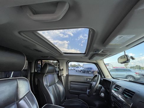 Used 2009 HUMMER H3 Luxury AWD/4WD image 25