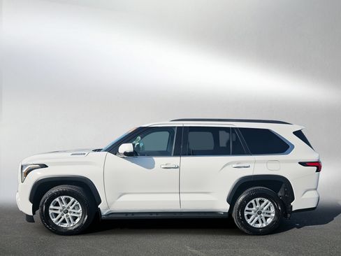 Used 2023 Toyota Sequoia SR5 w/ SR5 Premium Package image 2