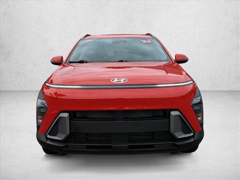 Used 2024 Hyundai Kona SEL image 2
