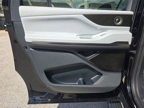 New 2026 Lincoln Navigator L Black Label image 13