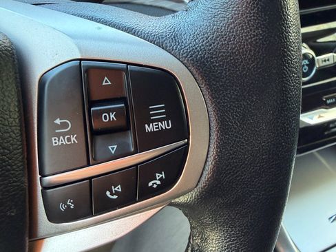 Used 2024 Ford Explorer Limited image 12