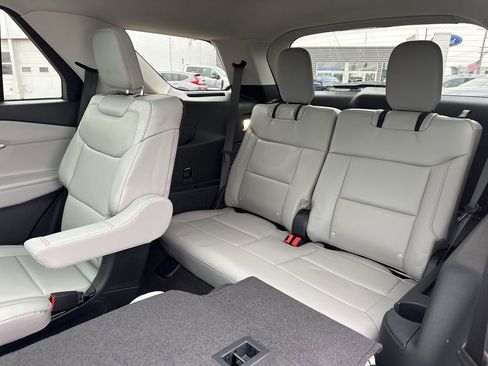 New 2026 Ford Explorer Active w/ Active Comfort Package image 30