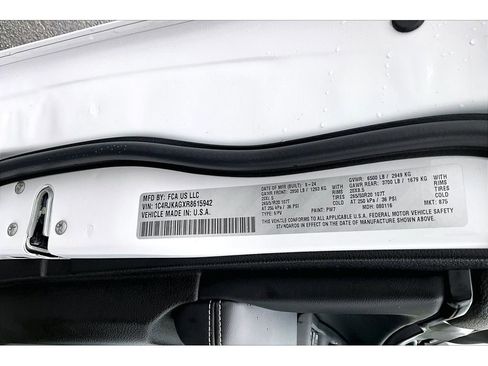 Certified 2024 Jeep Grand Cherokee L Laredo image 36