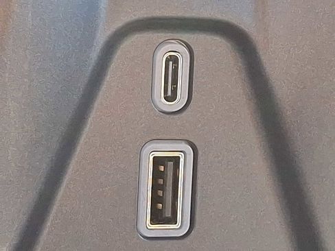 Used 2025 Chevrolet Blazer LT image 23