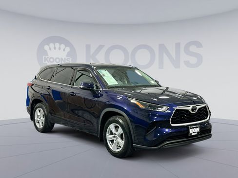Used 2022 Toyota Highlander L image 10