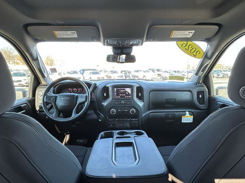 Used 2025 GMC Sierra 1500 Elevation image 25