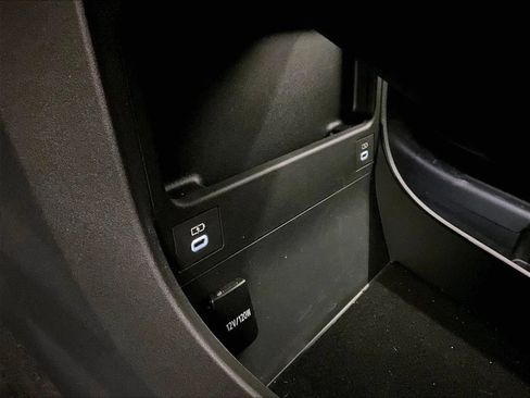 Used 2024 Toyota bZ4X XLE w/ Weather Package image 31