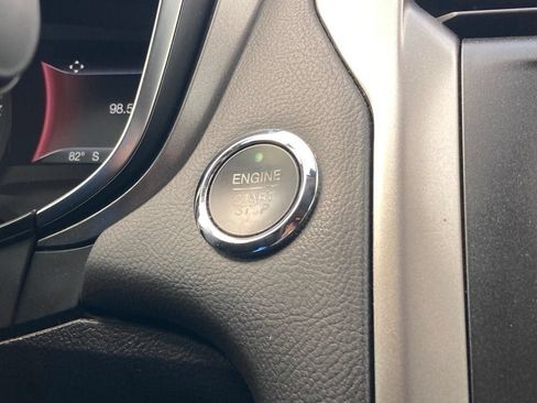 Used 2020 Ford Fusion SE FWD image 18