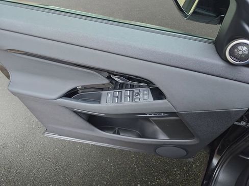 Used 2025 Land Rover Range Rover Evoque S image 30
