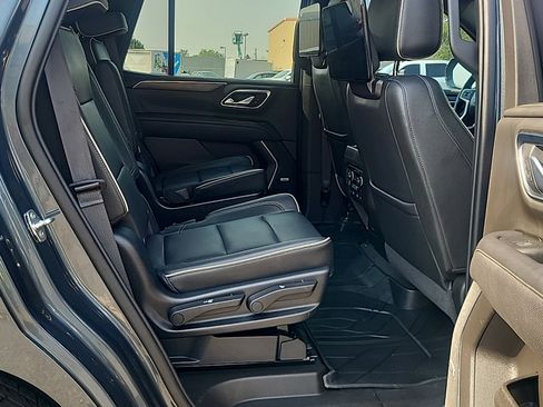 Used 2021 Chevrolet Tahoe Premier AWD/4WD image 11