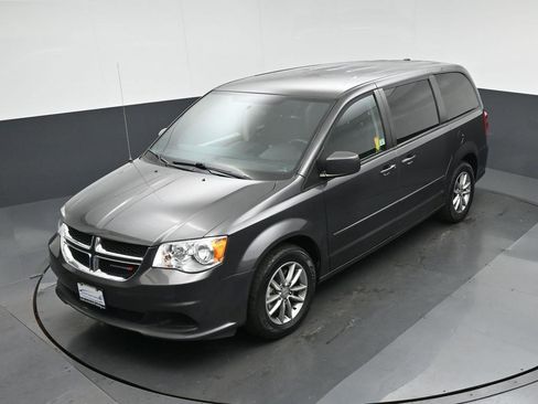 Used 2016 Dodge Grand Caravan SE image 62