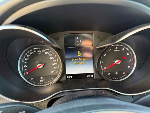 Used 2018 Mercedes-Benz GLC 300 4MATIC image 5