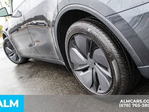 Used 2026 Tesla Model Y Long Range image 13