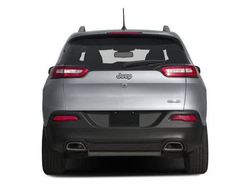 Used 2017 Jeep Cherokee Latitude w/ Comfort & Sound Group FWD image 8