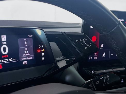 Used 2024 Volkswagen ID.4 S image 24