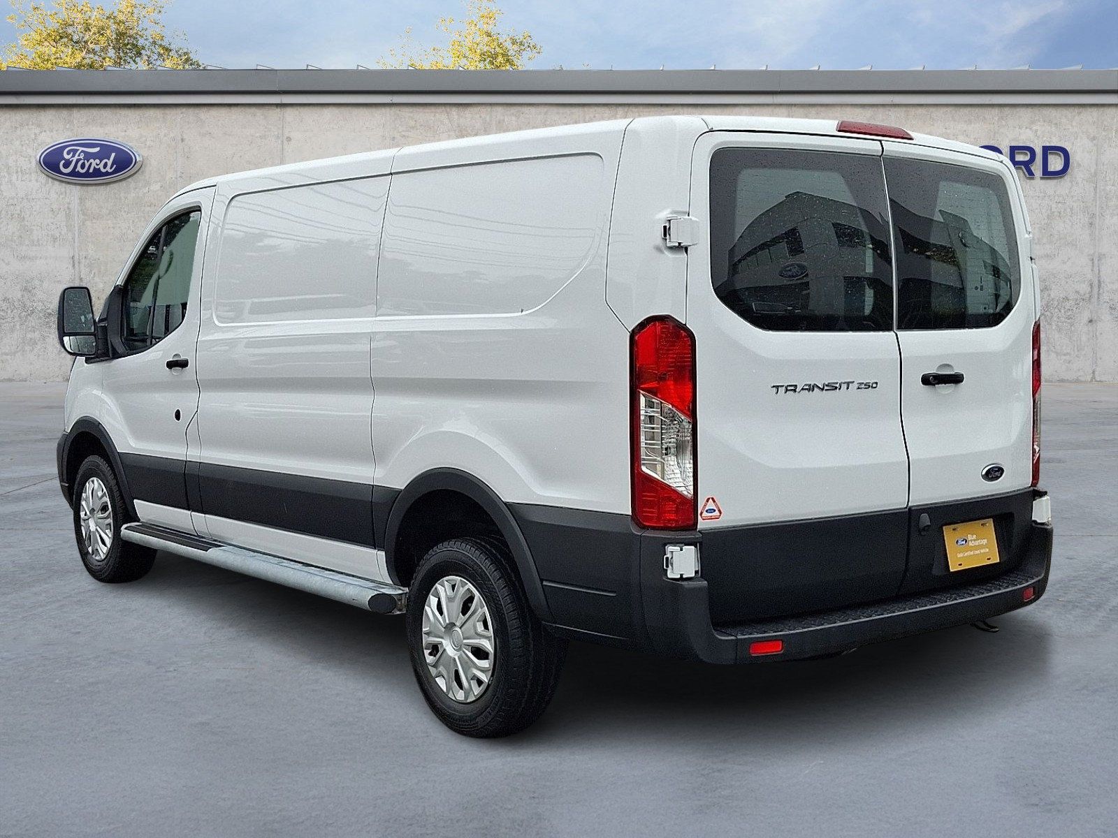 Certified 2025 Ford Transit 250 Low Roof w/ Exterior Upgrade Package RWD image 4