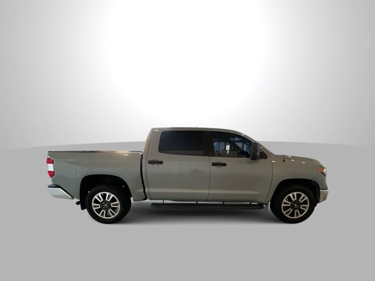 Used 2019 Toyota Tundra SR5 AWD/4WD image 9