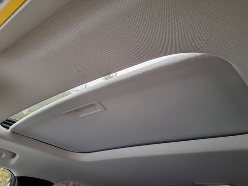 Used 2025 Chevrolet Trax ACTIV w/ Sunroof Package image 23