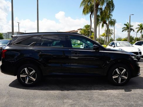 Used 2023 Kia Sorento S FWD image 11
