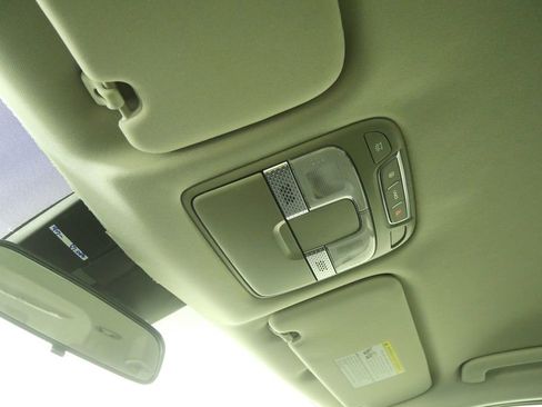 Used 2022 Kia Telluride LX image 22