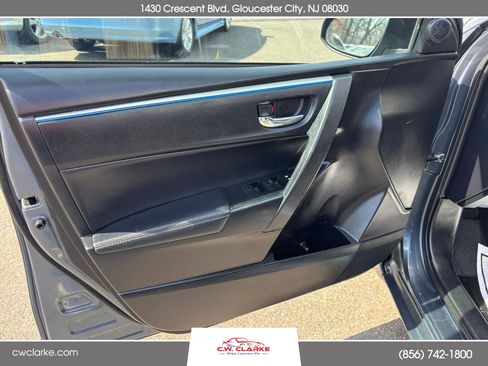 Used 2016 Toyota Corolla S Premium image 11