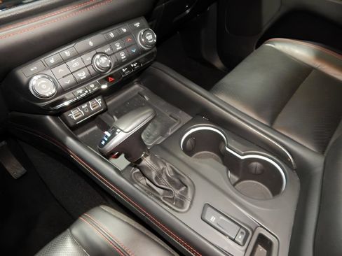 Used 2025 Dodge Durango R/T AWD/4WD image 23