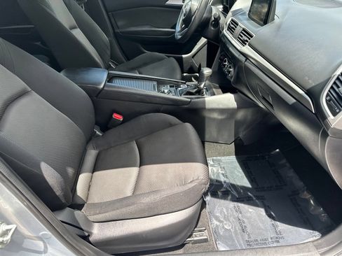 Used 2017 MAZDA MAZDA3 Sport FWD image 12