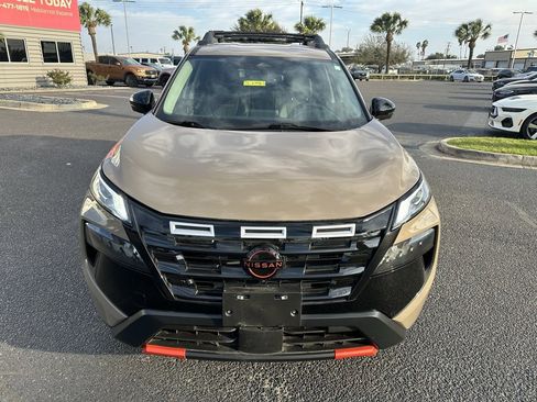 Used 2025 Nissan Rogue SV w/ Rock Creek Premium Package image 10