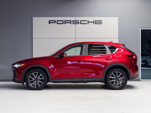 Used 2018 MAZDA CX-5 Touring FWD image 2