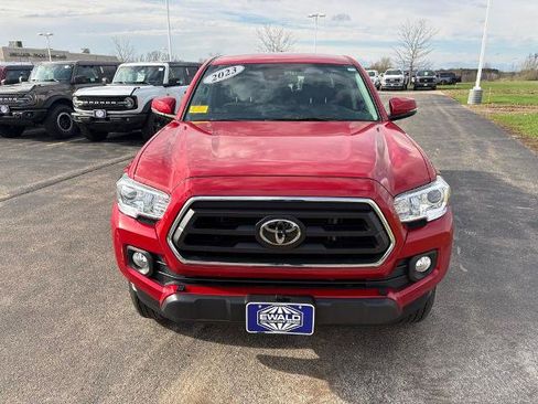 Used 2023 Toyota Tacoma SR5 w/ Technology Package AWD/4WD image 3